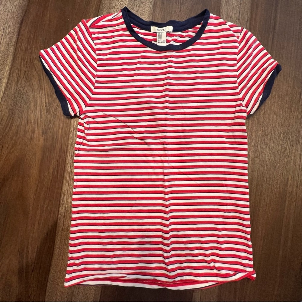 ❤️Forever 21 - Red, White & Blue Striped T-shirt - M